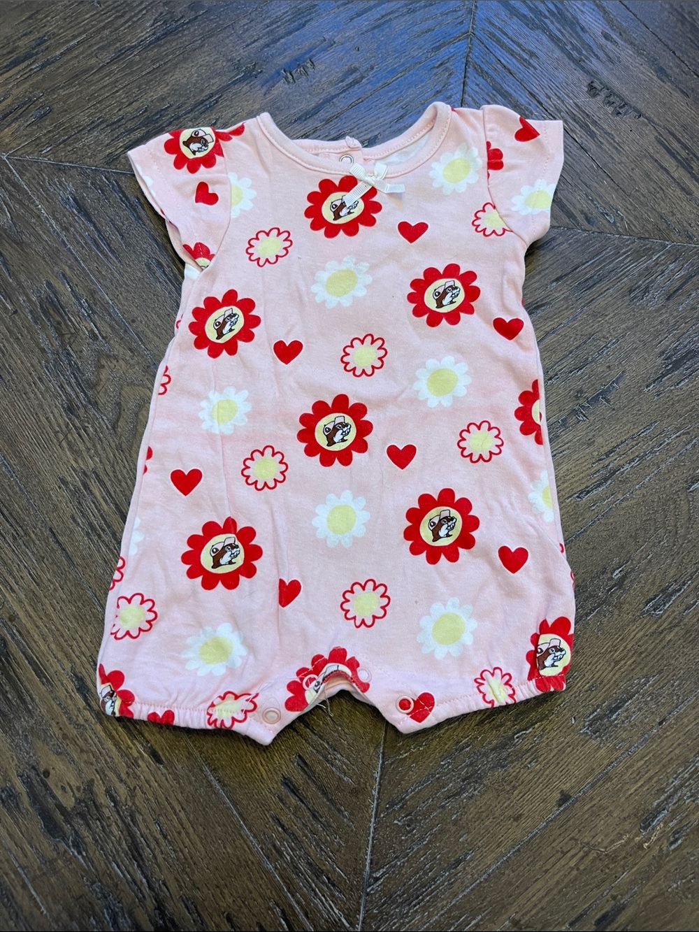 Buc-ee’s Pink Floral Heart Baby One-Piece Bodysuit